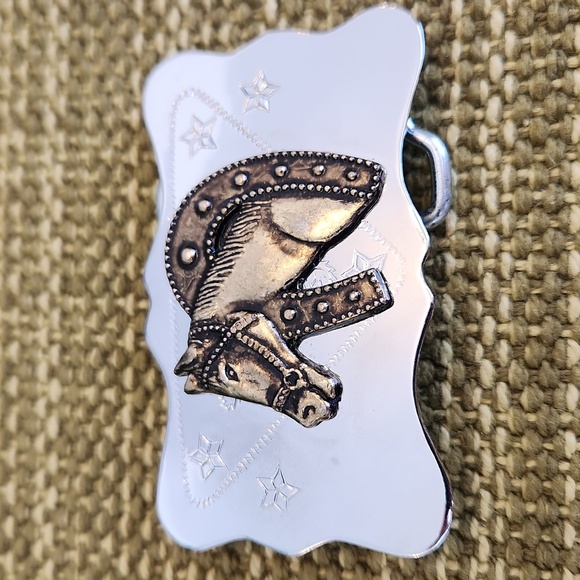 Vintage Horse Head Belt Buckle Through Lucky Horseshoe on Mixed Metal Western - Picture 1 of 8